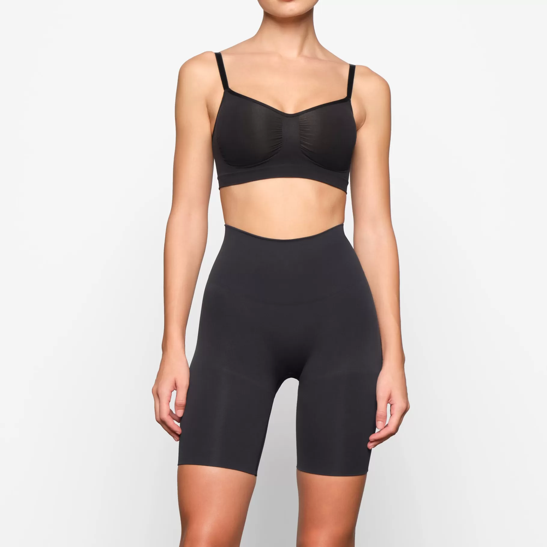 Skims seamless sculpt*BUTT ENHANCING SHORT | ONYX