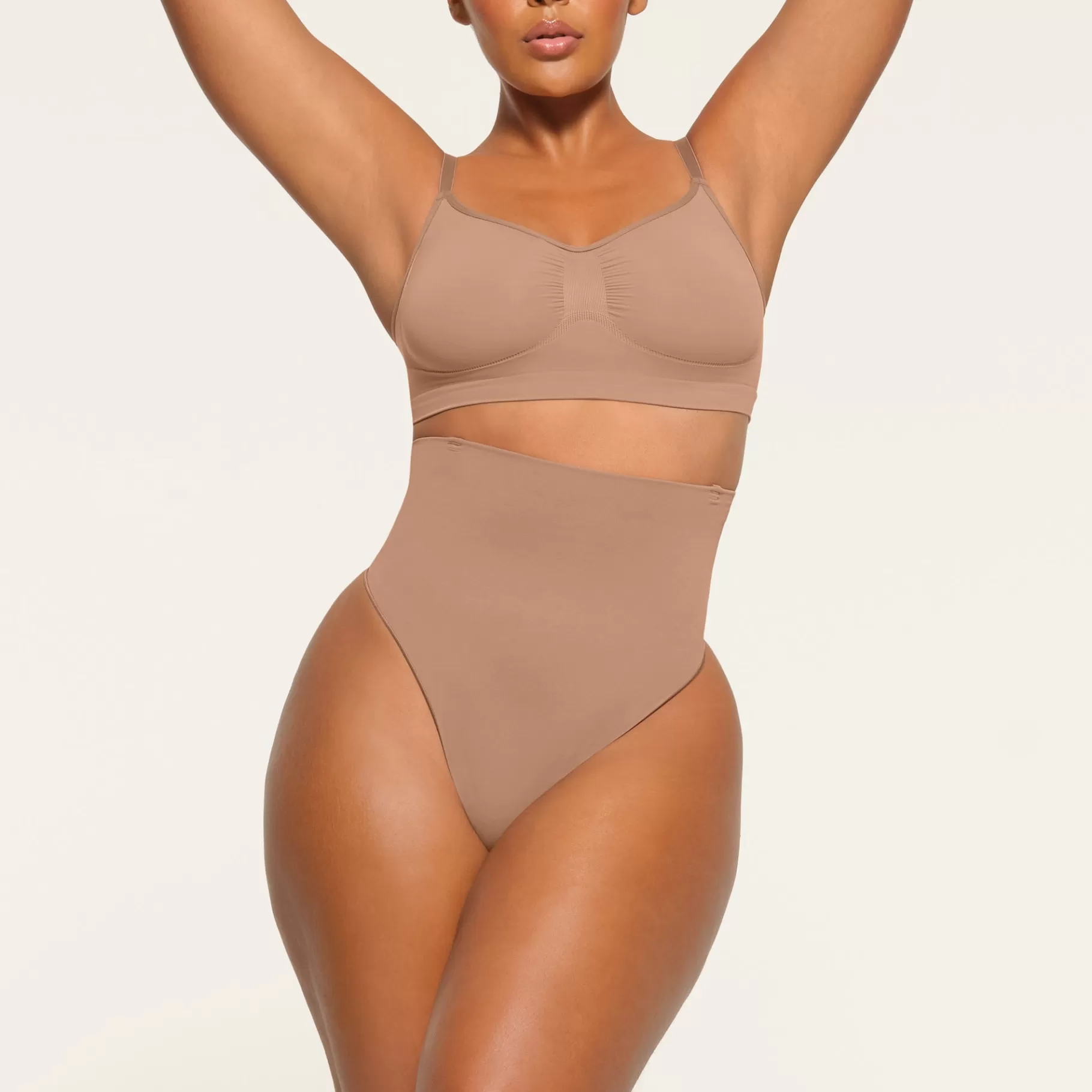 Skims shaping underwear*CORE CONTROL HIGH-WAISTED THONG | SIENNA