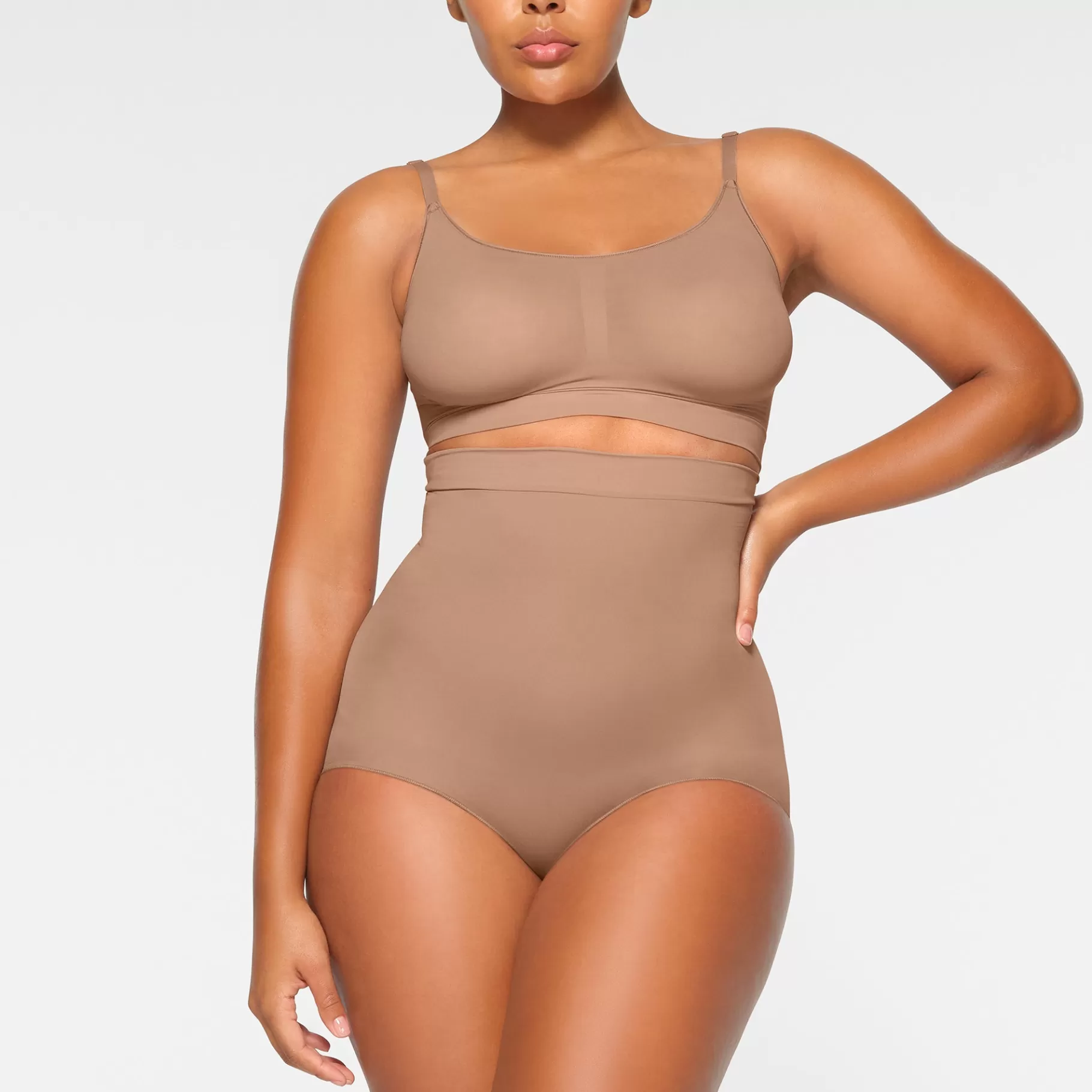 Skims shapewear bras*EVERYDAY SCULPT BRALETTE | SIENNA