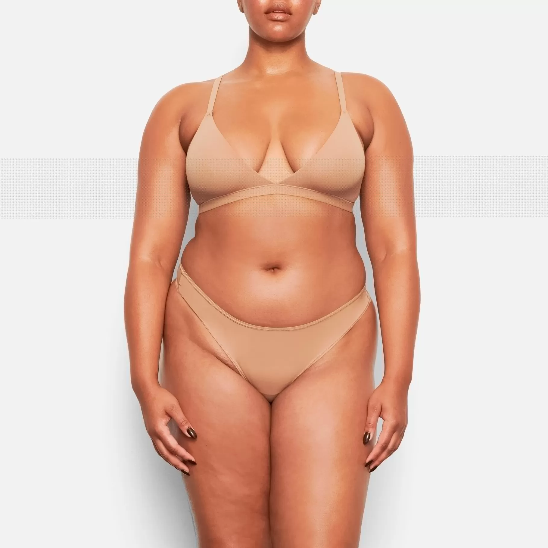 Skims fits everybody*FITS EVERYBODY DIPPED FRONT THONG | SIENNA