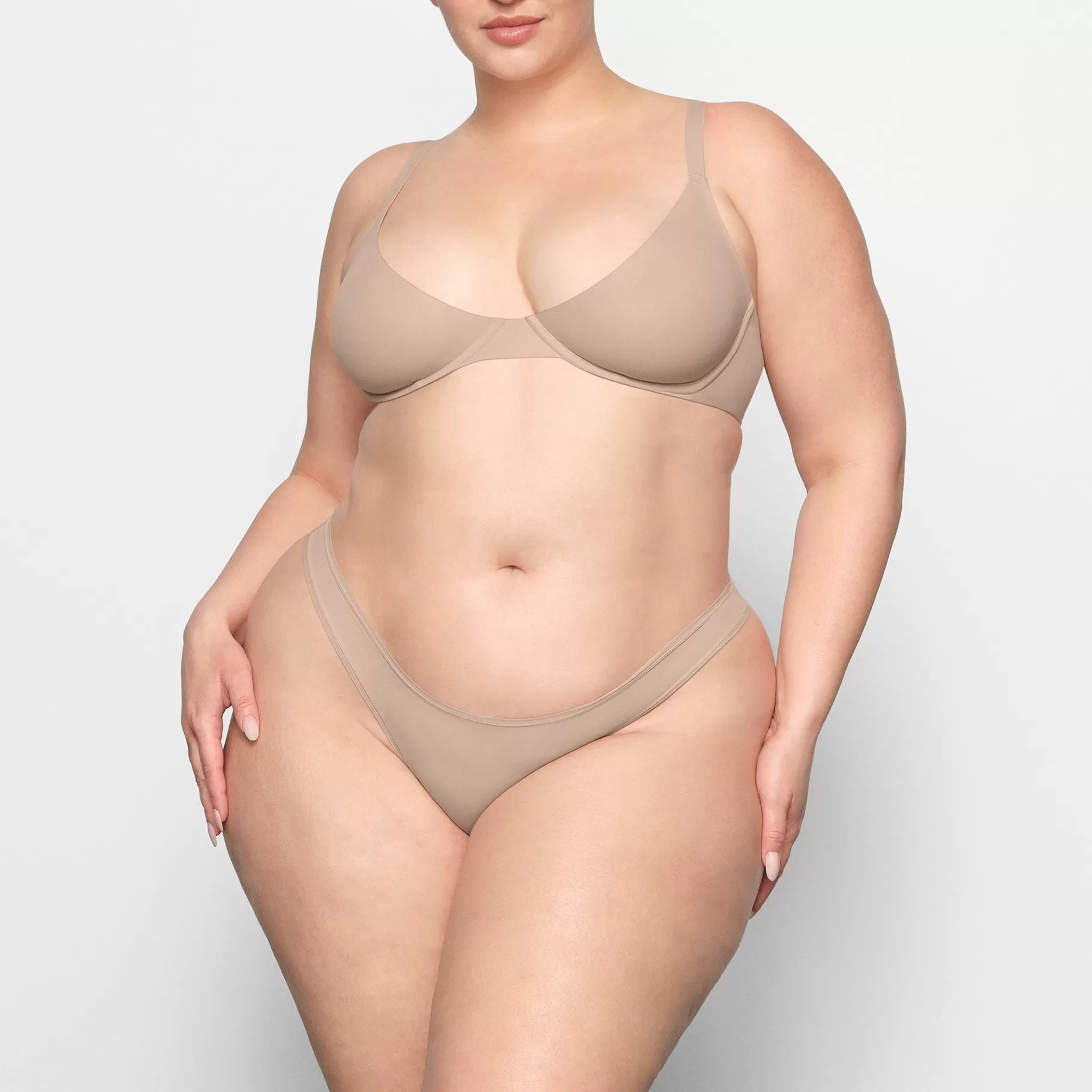 Skims fits everybody*FITS EVERYBODY PLUNGE BRA | MICA