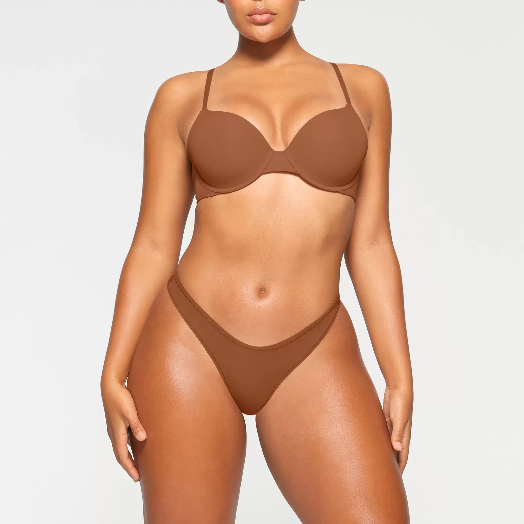 Skims lightly lined*FITS EVERYBODY T-SHIRT BRA | BRONZE