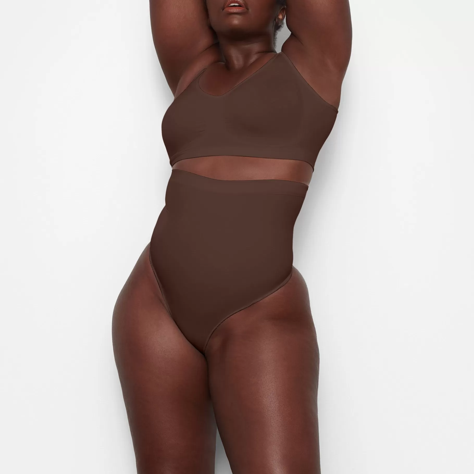 Skims shaping underwear*SEAMLESS SCULPT HIGH-WAISTED THONG | COCOA