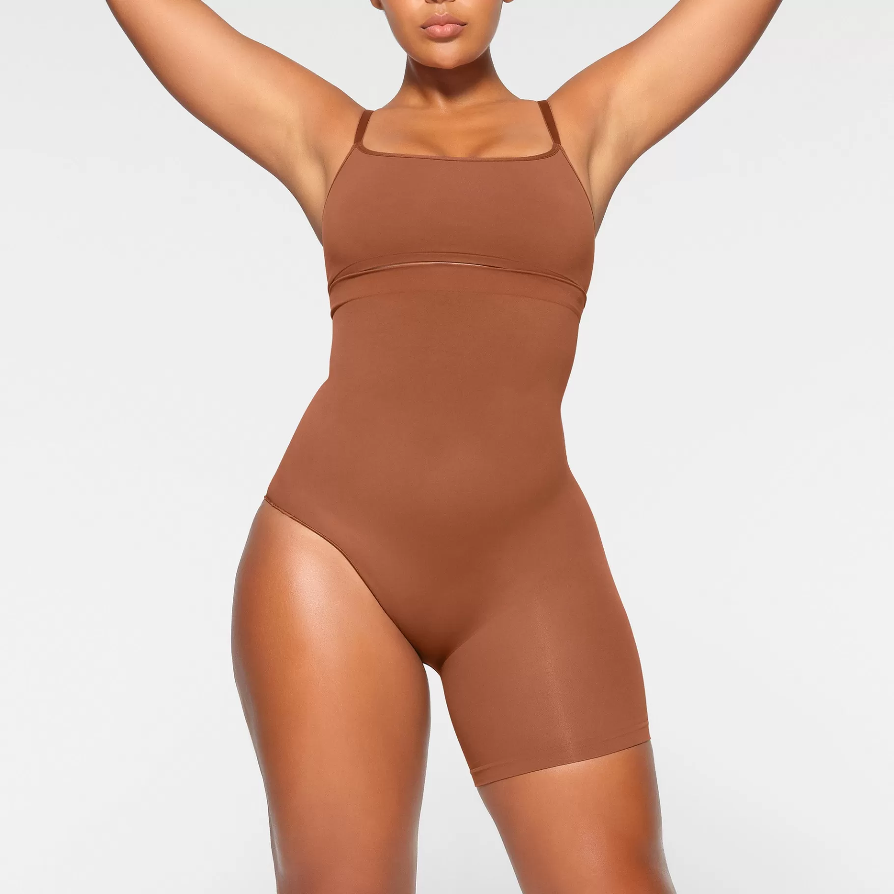 Skims shapewear shorts & leggings*SEAMLESS SCULPT SOLUTION SHORT RIGHT LEG EXPOSED | BRONZE