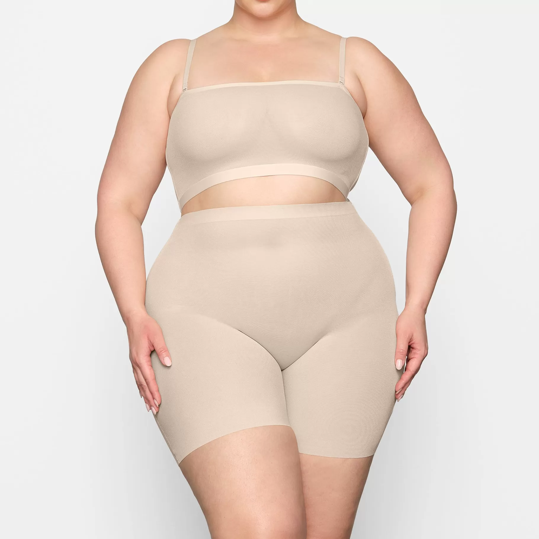 Skims backless shapewear*SHEER SCULPT LOW BACK SHORT | SAND