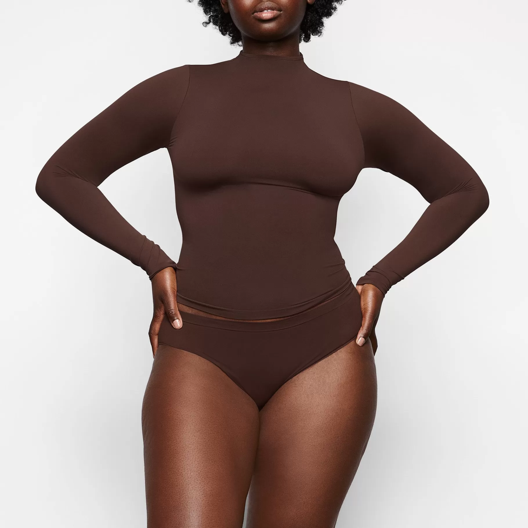 Skims medium*SOFT SMOOTHING SEAMLESS BRIEF | COCOA